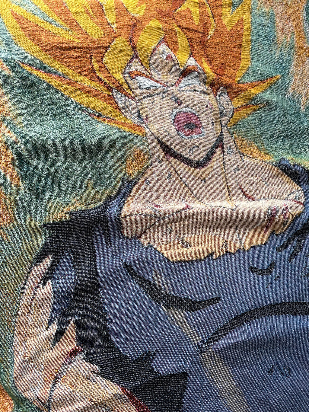 Goku Collector Throw